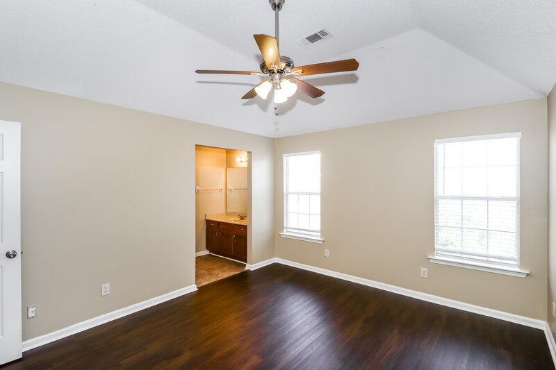 1,735/Mo, 1000 Leconte Gap St Cordova, TN 38018 Main Bedroom View 2