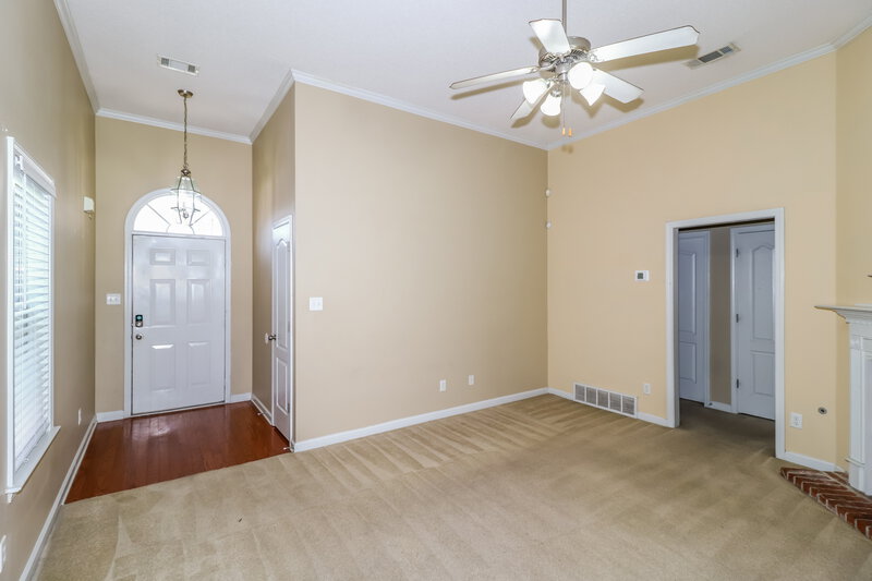 1,700/Mo, 8694 Macon Rd Cordova, TN 38018 Living Room View 2