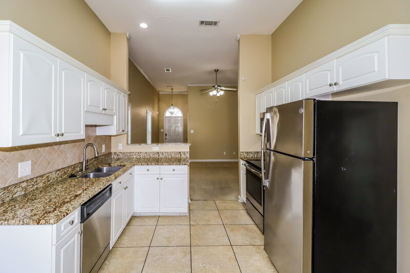 1,700/Mo, 8694 Macon Rd Cordova, TN 38018 Kitchen View