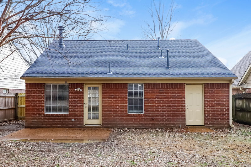1,365/Mo, 7924 Annes Circle Cordova, TN 38018 Rear View