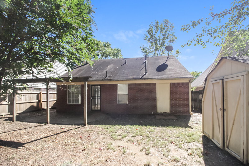 1,365/Mo, 7924 Annes Circle Cordova, TN 38018 Rear View 3