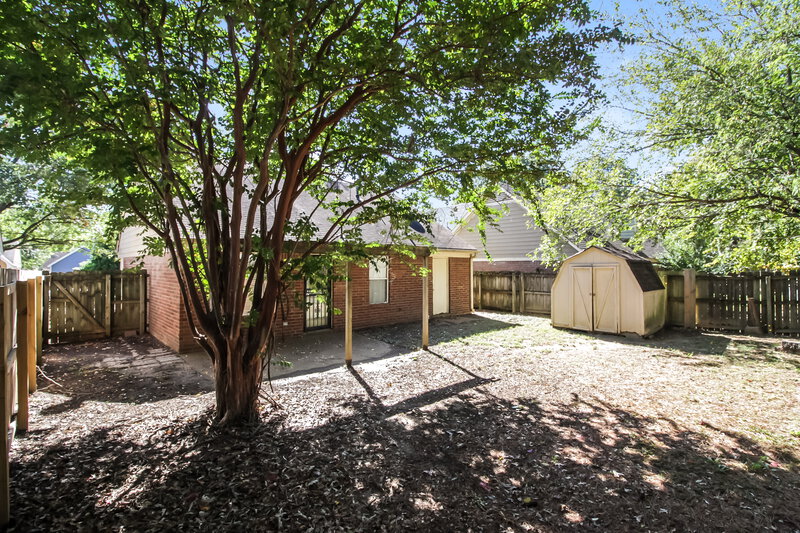 1,365/Mo, 7924 Annes Circle Cordova, TN 38018 Rear View 6