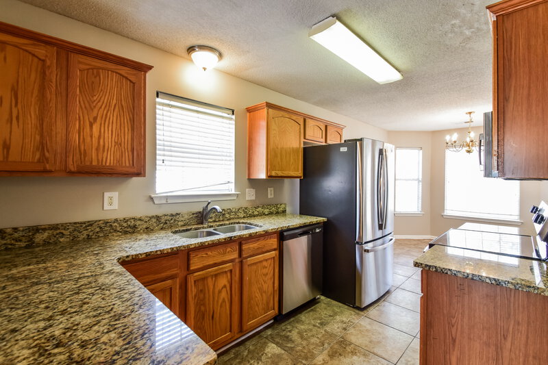 1,970/Mo, 10080 Cross Ridge Rd Cordova, TN 38018 Kitchen View