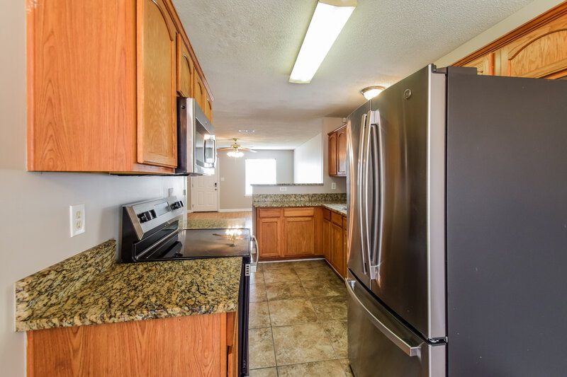 1,970/Mo, 10080 Cross Ridge Rd Cordova, TN 38018 Kitchen View 2