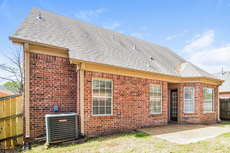 1,970/Mo, 10080 Cross Ridge Rd Cordova, TN 38018 Rear View