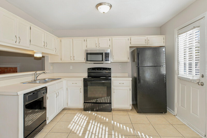1,640/Mo, 6991 Presmond Rd Cordova, TN 38018 Kitchen View