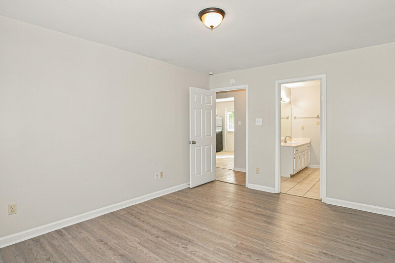 1,640/Mo, 6991 Presmond Rd Cordova, TN 38018 Primary Bedroom View 2