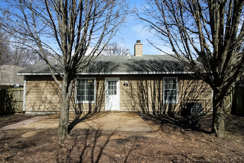 2,300/Mo, 6991 Presmond Rd Cordova, TN 38018 Rear View