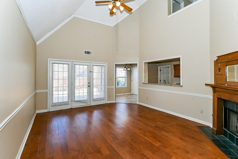 2,015/Mo, 1022 Appling Meadow Dr Cordova, TN 38018 Living Room View 2