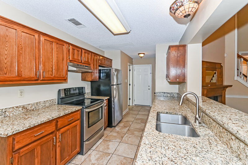 2,015/Mo, 1022 Appling Meadow Dr Cordova, TN 38018 Kitchen View