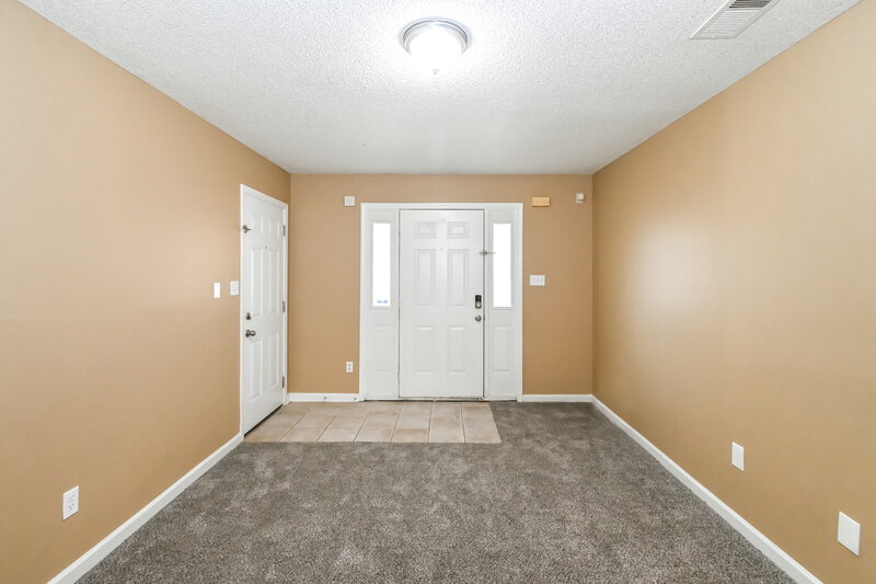 1,595/Mo, 7181 Charlton Way Cordova, TN 38018 Living Room View