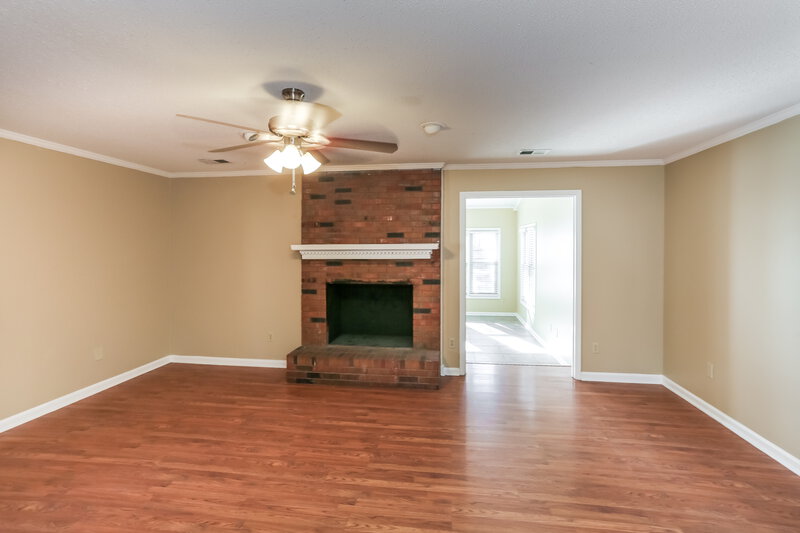 2,740/Mo, 8123 Cairn Dr Cordova, TN 38018 Living Room View 3