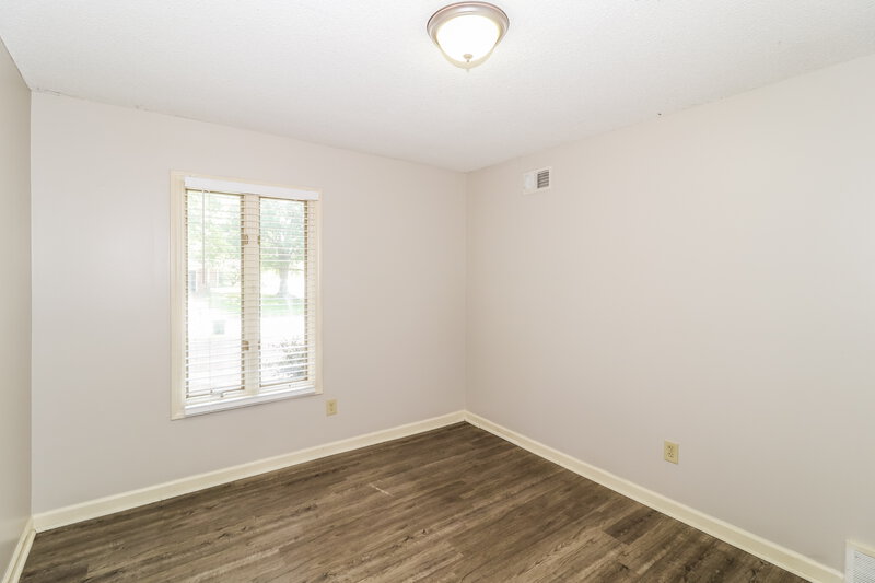 0/Mo, 1104 Fox Trace Cove Cordova, TN 38018 Bedroom View
