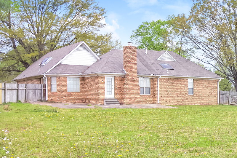 1,940/Mo, 1104 Fox Trace Cove Cordova, TN 38018 Rear View