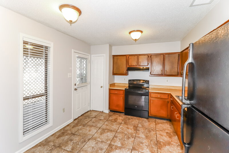 1,700/Mo, 4426 Spring Harbor Dr Millington, TN 38053 Kitchen View