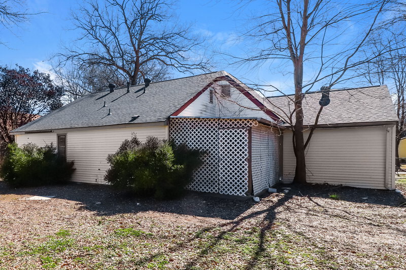 1,700/Mo, 4426 Spring Harbor Dr Millington, TN 38053 Rear View