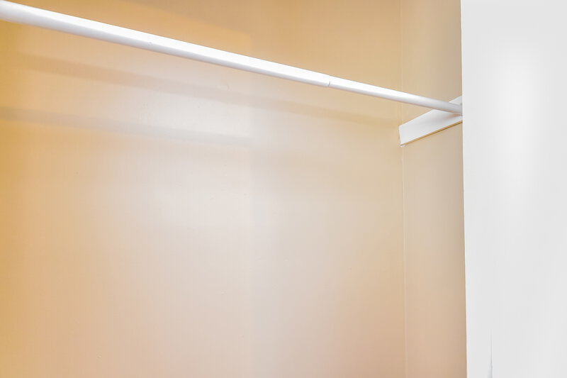 1,600/Mo, 4002 Wood Birch Cove Memphis, TN 38115 Walk In Closet View 3