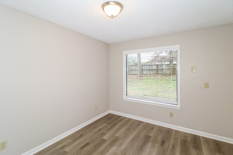 1,800/Mo, 3925 Birchshade Cv Memphis, TN 38115 Dining Room View