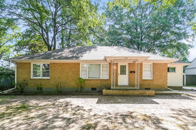 1,660/Mo, 828 S Mendenhall Rd Memphis, TN 38117 External View