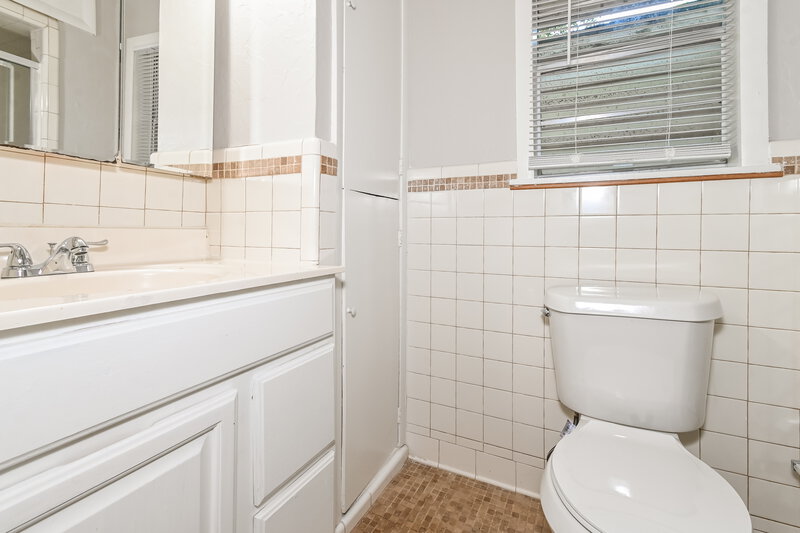 1,660/Mo, 828 S Mendenhall Rd Memphis, TN 38117 Misc View 9