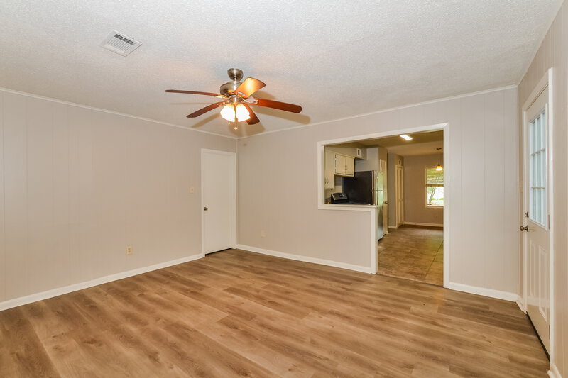 1,600/Mo, 1751 Sea Isle Rd Memphis, TN 38117 Living Room View