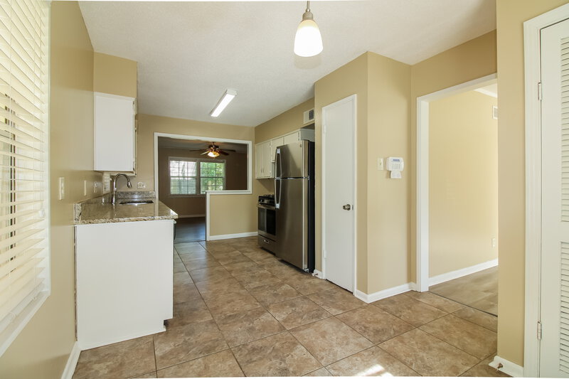 1,595/Mo, 1751 Sea Isle Rd Memphis, TN 38117 Dining Room View
