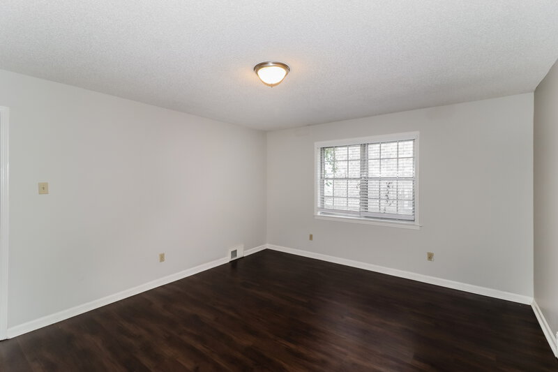 2,530/Mo, 2546 Cardigan Dr Memphis, TN 38119 Main Bedroom View