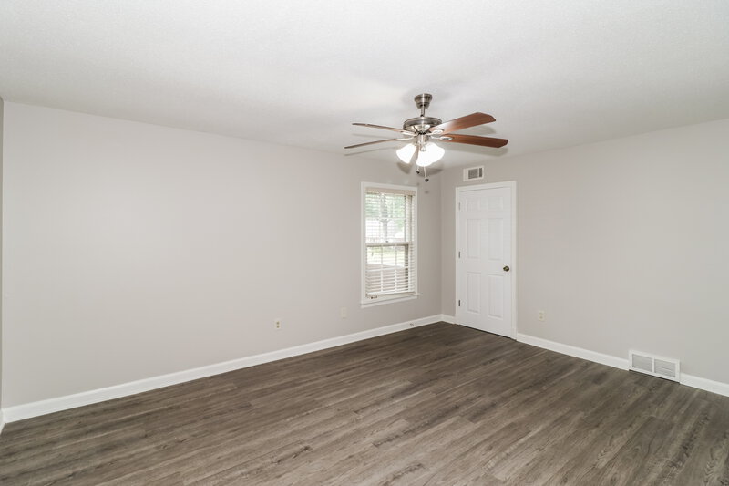 1,810/Mo, 6005 Macinness Dr Memphis, TN 38119 Main Bedroom View