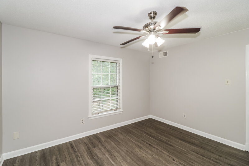 1,810/Mo, 6005 Macinness Dr Memphis, TN 38119 Main Bedroom View 3