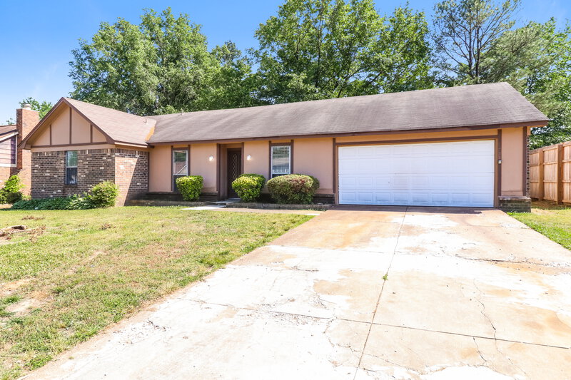 1,660/Mo, 7261 Hollorn Ln Memphis, TN 38125 Front View