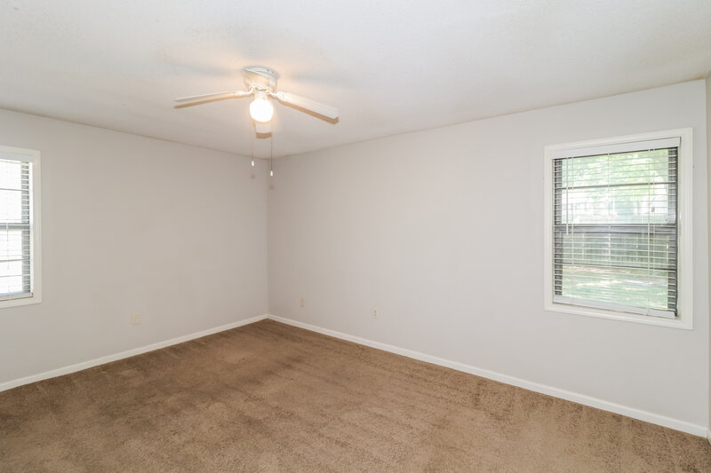 1,660/Mo, 7261 Hollorn Ln Memphis, TN 38125 Main Bedroom View 2