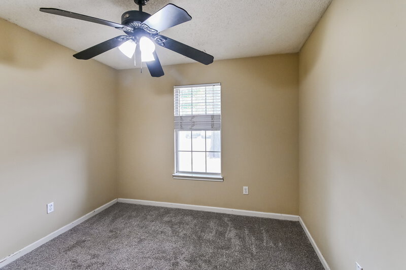 1,595/Mo, 8090 Bensford Ln Memphis, TN 38125 Bedroom View 3