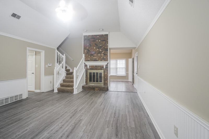 1,785/Mo, 4483 Green Creek Memphis, TN 38125 Living Room View 2