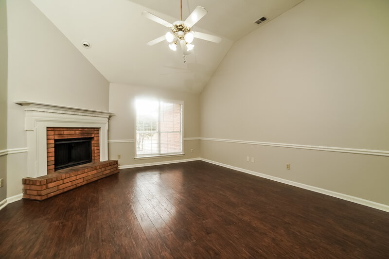 3,460/Mo, 5618 Heather View Dr Memphis, TN 38125 Living Room View 2