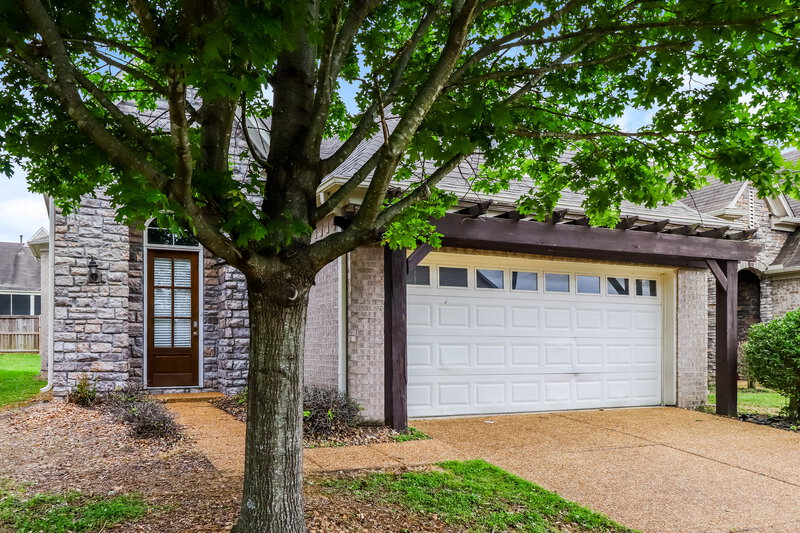 1,975/Mo, 7575 Glen Creek Ln Memphis, TN 38125 Front View