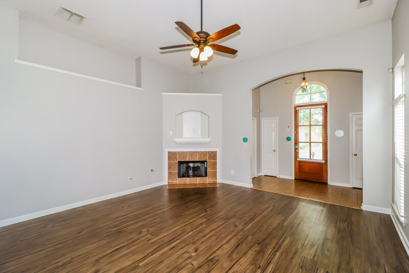 1,975/Mo, 7575 Glen Creek Ln Memphis, TN 38125 Living Room View 2