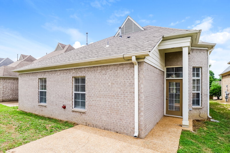 1,975/Mo, 7575 Glen Creek Ln Memphis, TN 38125 Rear View
