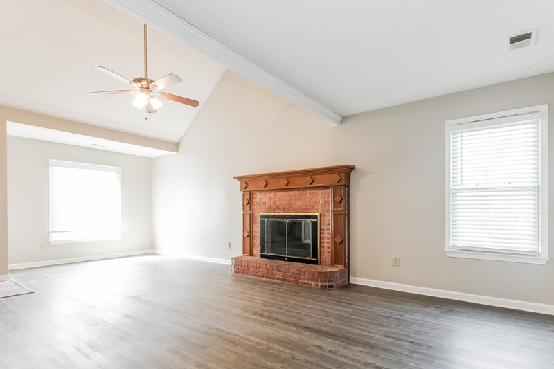 1,825/Mo, 8152 Meadow Vale Dr Memphis, TN 38125 Living Room View