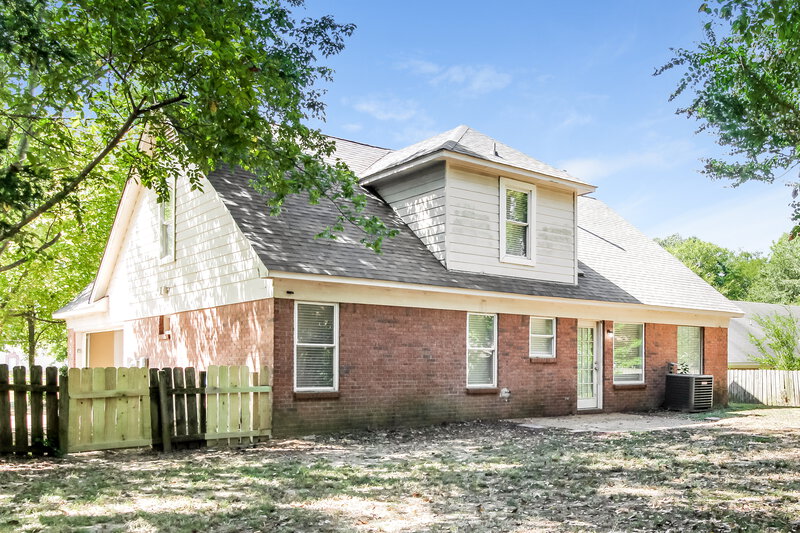 1,825/Mo, 8152 Meadow Vale Dr Memphis, TN 38125 Rear View