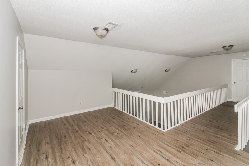 2,090/Mo, 7452 Keynon Cove Memphis, TN 38125 Loft View