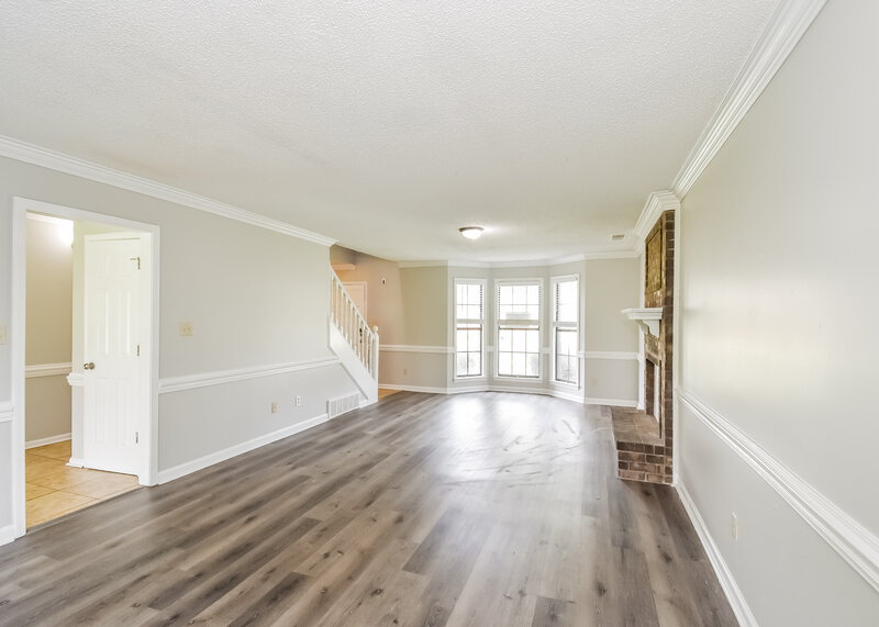 1,890/Mo, 5112 Autumn Evening Ln Memphis, TN 38125 Living Room View 2
