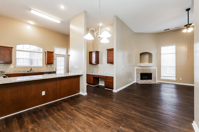 2,005/Mo, 7627 Glenlaurel Way Memphis, TN 38125 Kitchen View