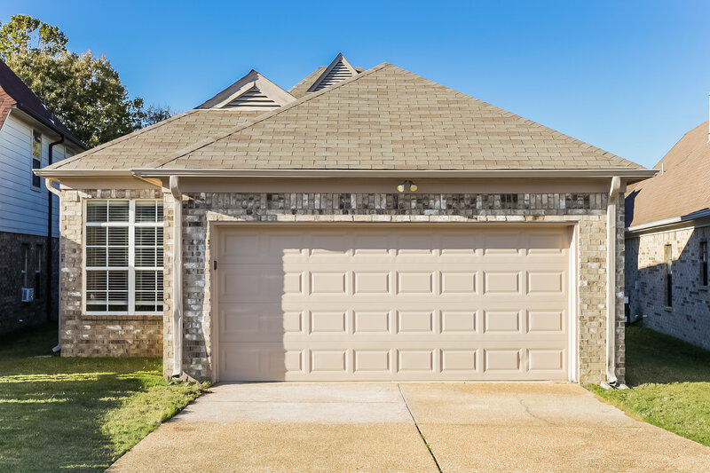 2,005/Mo, 7627 Glenlaurel Way Memphis, TN 38125 Rear View 2