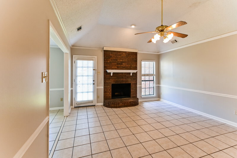 1,765/Mo, 7372 Royce Cove Memphis, TN 38125 Living Room View 2