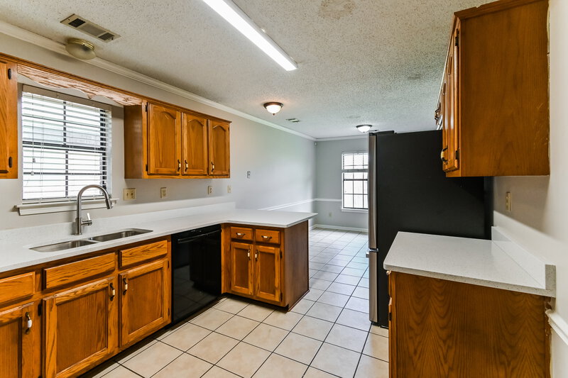 1,765/Mo, 7372 Royce Cove Memphis, TN 38125 Kitchen View 2