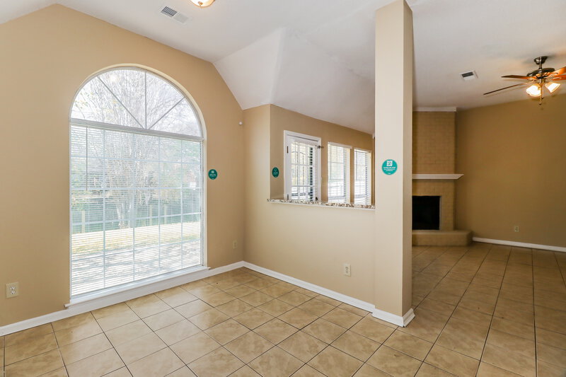 1,690/Mo, 4537 Bassett Hall Dr Memphis, TN 38125 Dining Room View 2