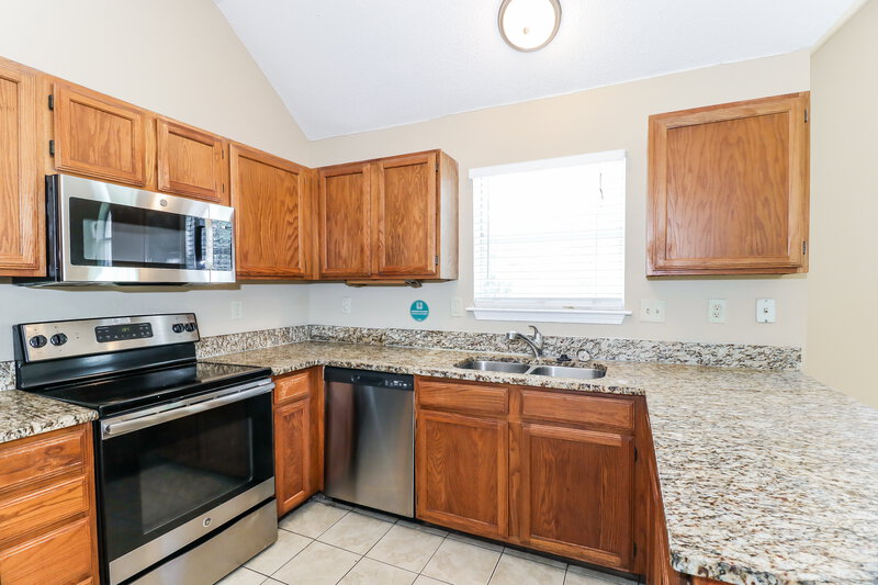 1,690/Mo, 4537 Bassett Hall Dr Memphis, TN 38125 Kitchen View