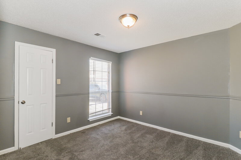 1,690/Mo, 4537 Bassett Hall Dr Memphis, TN 38125 Bedroom View