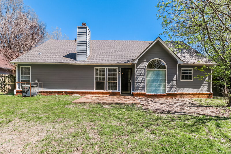 1,690/Mo, 4537 Bassett Hall Dr Memphis, TN 38125 Rear View 2