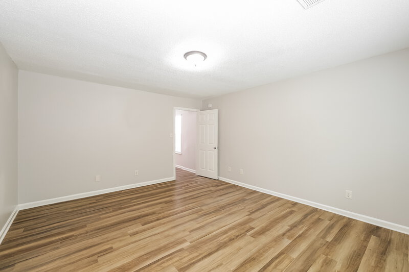 1,405/Mo, 4688 Water Front Oak Memphis, TN 38128 Main Bedroom View 2